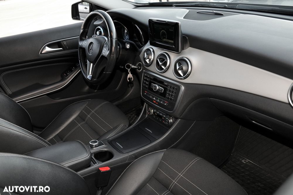 Mercedes-Benz GLA - 9