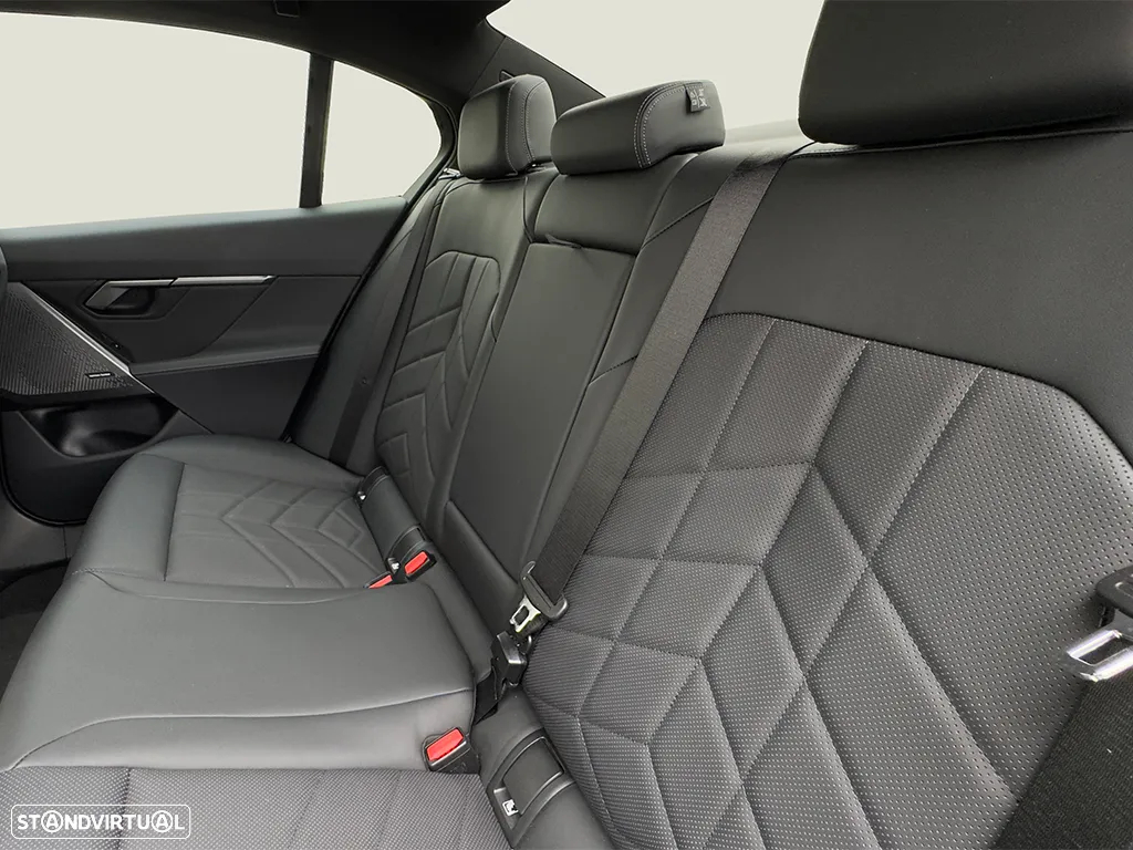 BMW 520 d Pack Desportivo M - 8