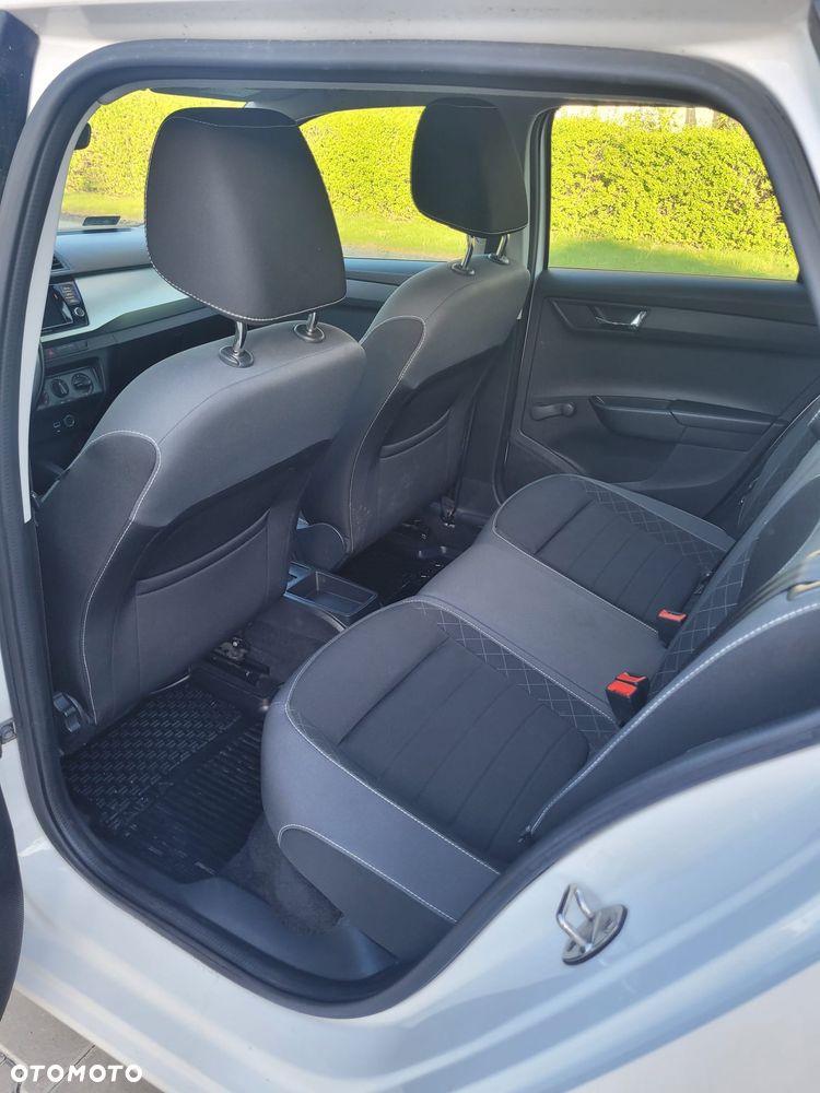 Skoda Fabia 1.0 TSI Active - 11