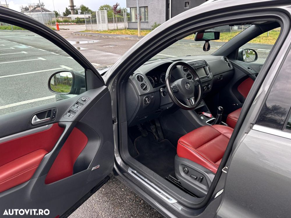 Volkswagen Tiguan 2.0 TDI DPF 4Motion BlueMotion Technology Sport & Style - 9