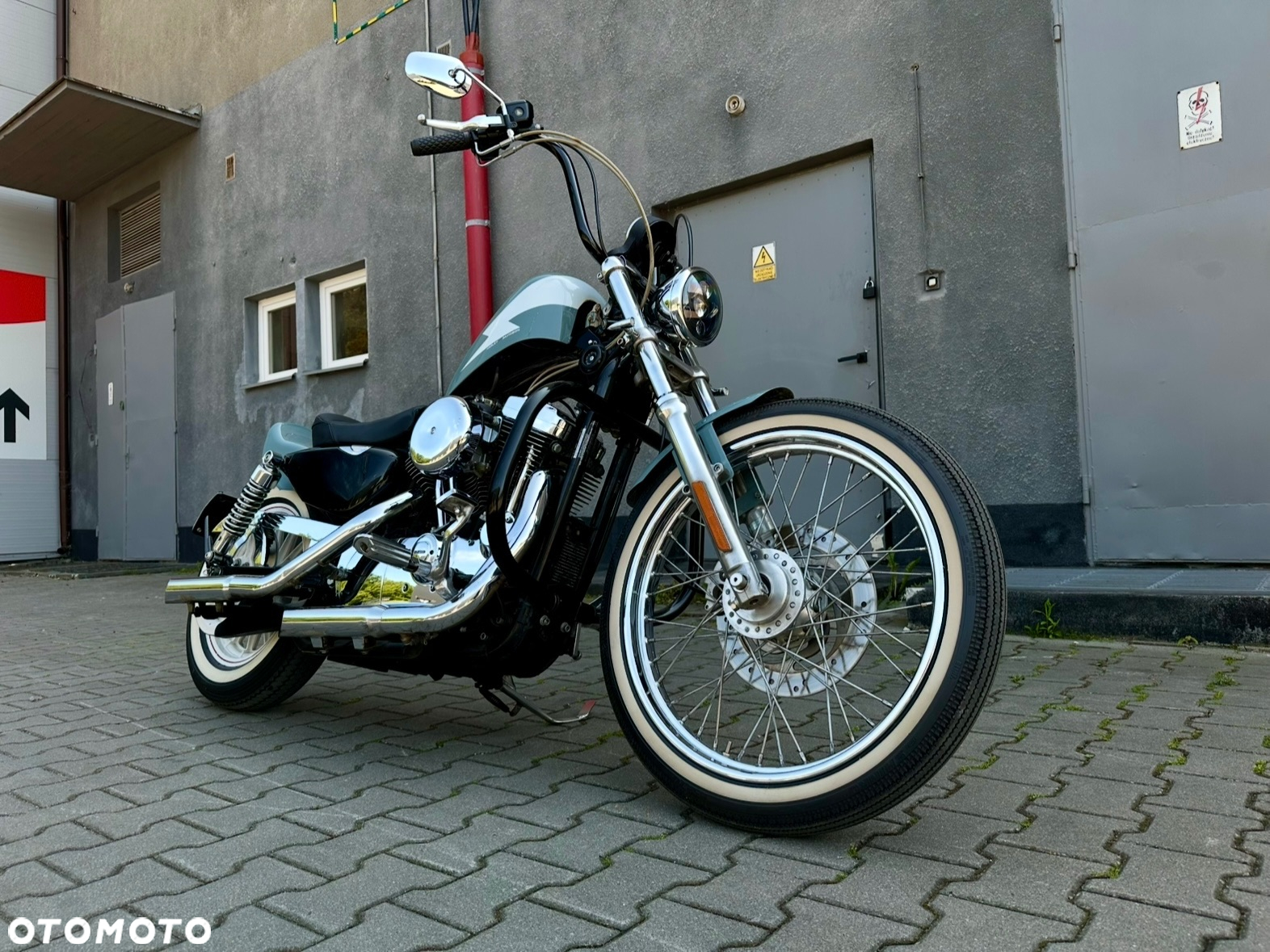 Harley-Davidson Sportster Custom 1200C - 6