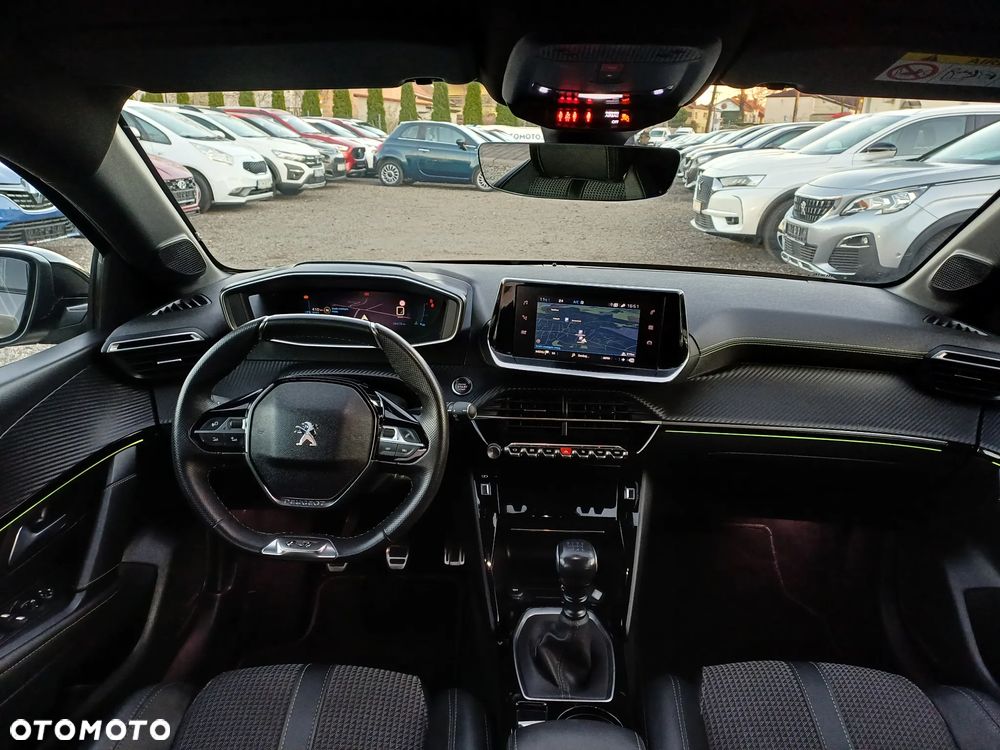 Peugeot 208 PureTech 100 GT - 16