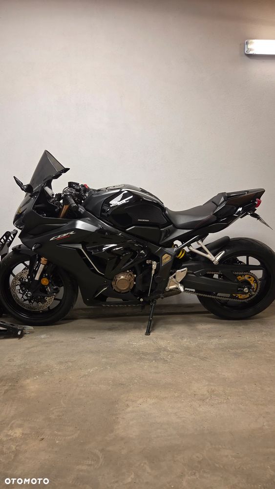 Honda CBR - 1