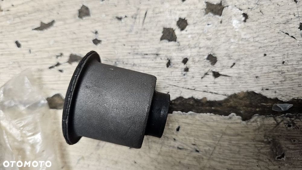 Silentblock wahacza Moog NI-SB 8454 Nissan Navara NP300 D22 D40 - 8