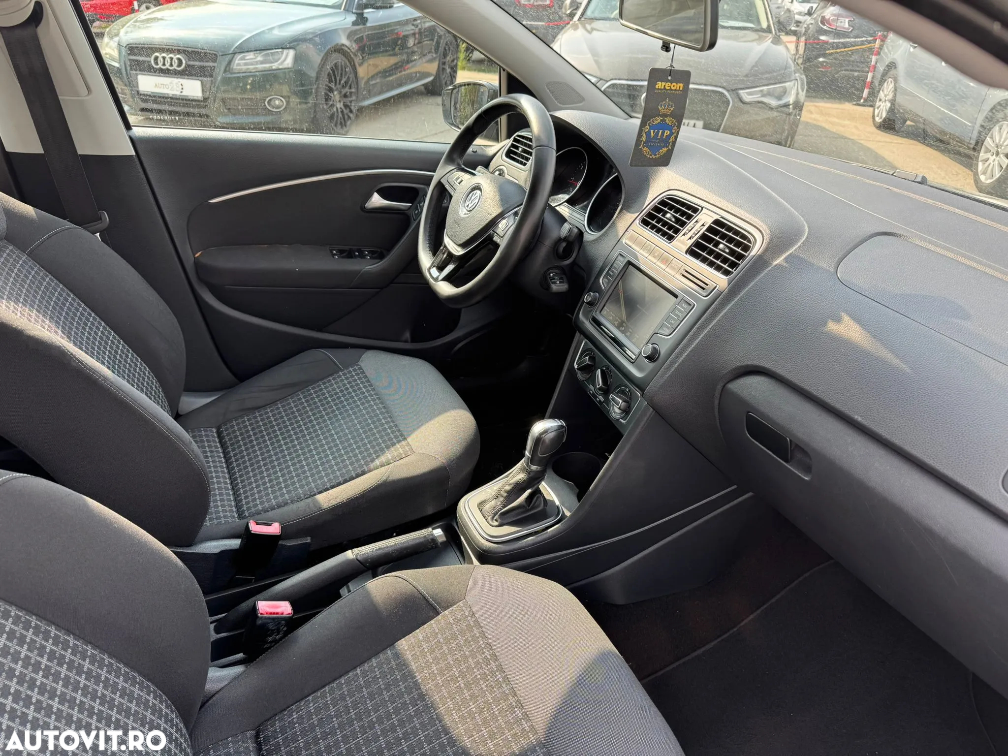 Volkswagen Polo 1.4 TDI (Blue Motion Technology) DSG Comfortline - 9