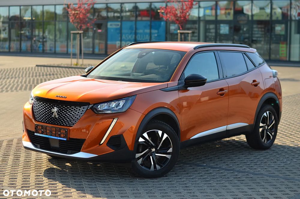 Peugeot 2008 PureTech 100 Allure S&S BVM6 - 3