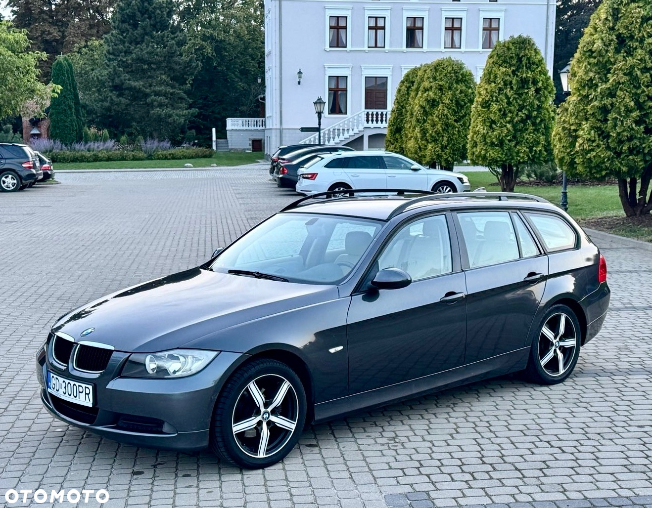 BMW Seria 3 320i - 24