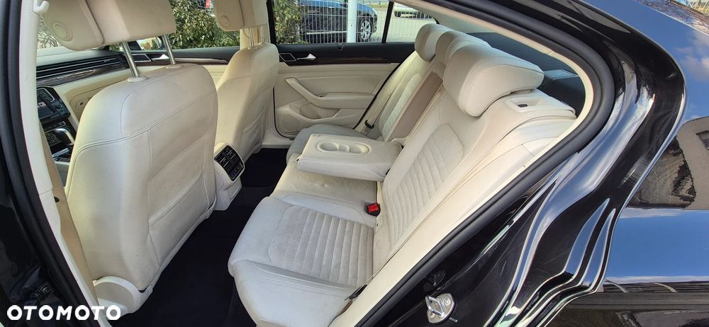 Volkswagen Passat 2.0 TDI BMT 4Mot Highline DSG - 10