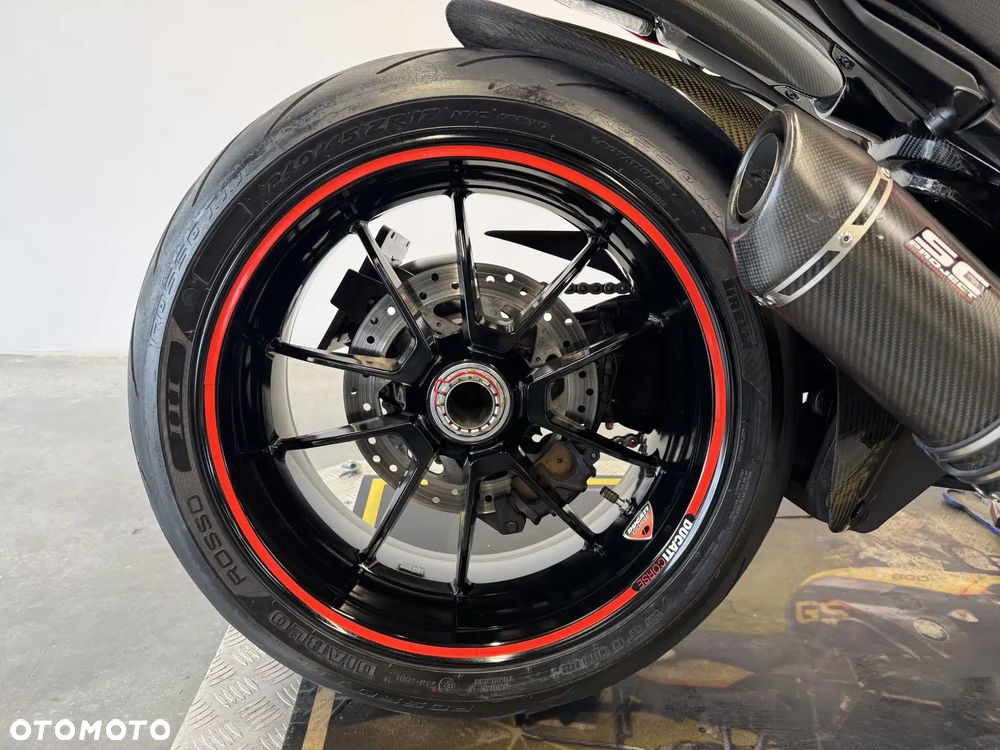 Ducati Diavel - 14