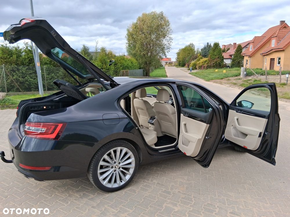 Skoda Superb 2.0 TSI 4x4 L&K DSG - 18
