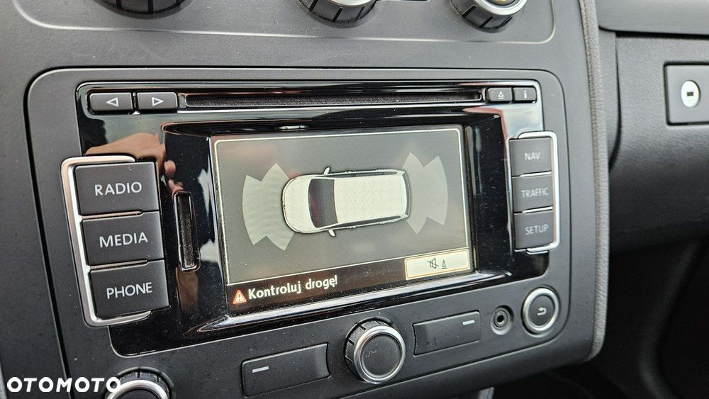 Volkswagen Touran 1.6 TDI DPF DSG Cup - 26