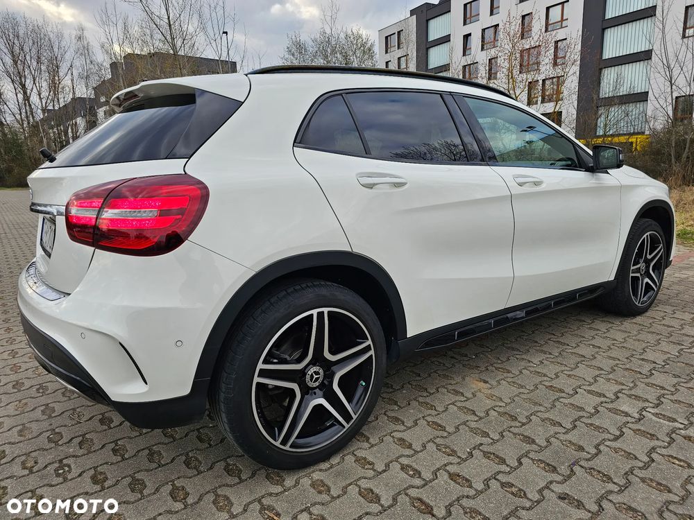 Mercedes-Benz GLA 200 7G-DCT AMG Line - 8