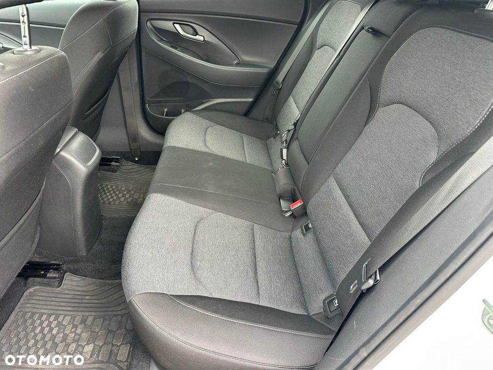 Hyundai i30 1.5 T-GDI 48V Smart - 13