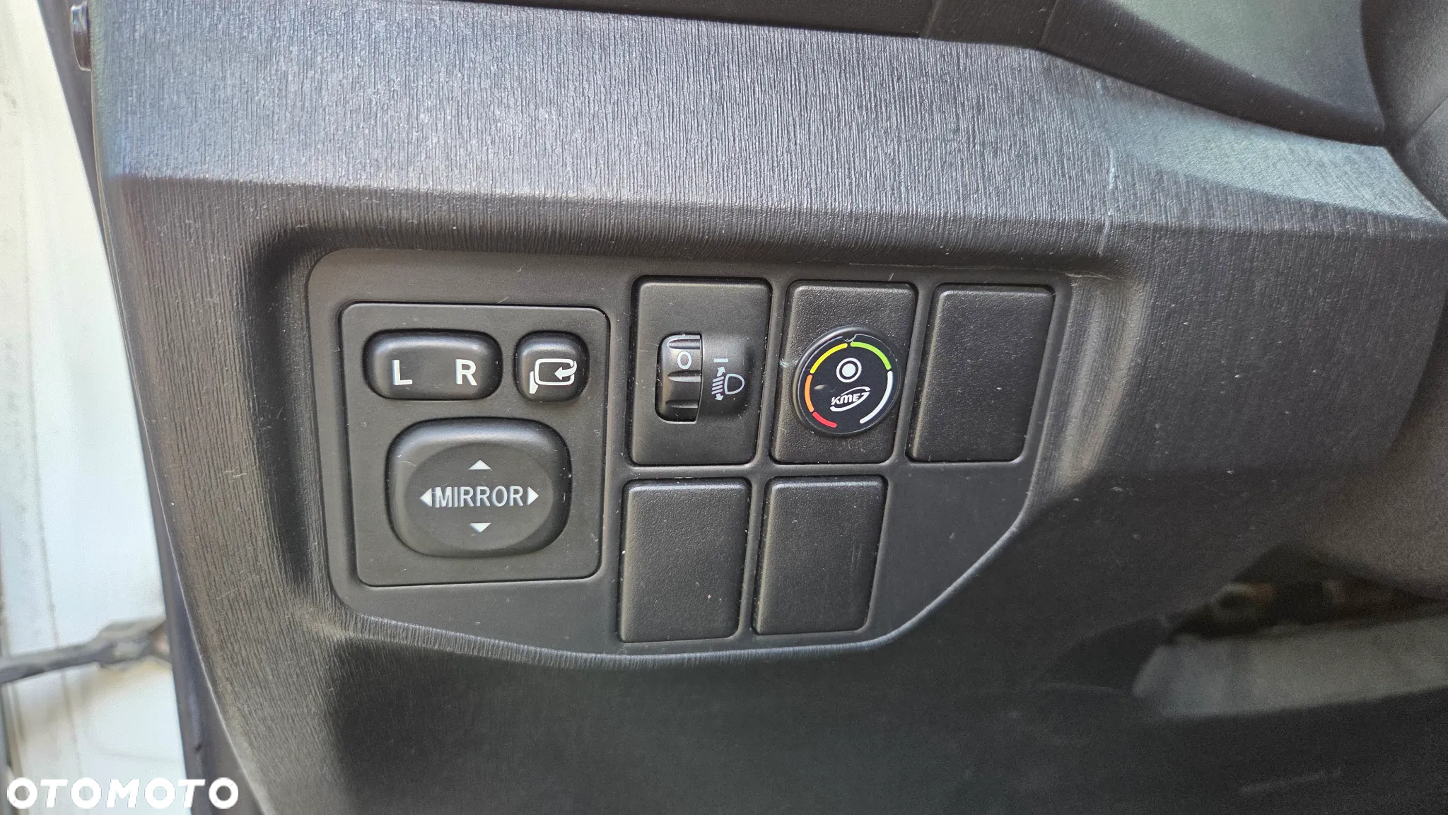 Toyota Prius (Hybrid) Comfort - 15
