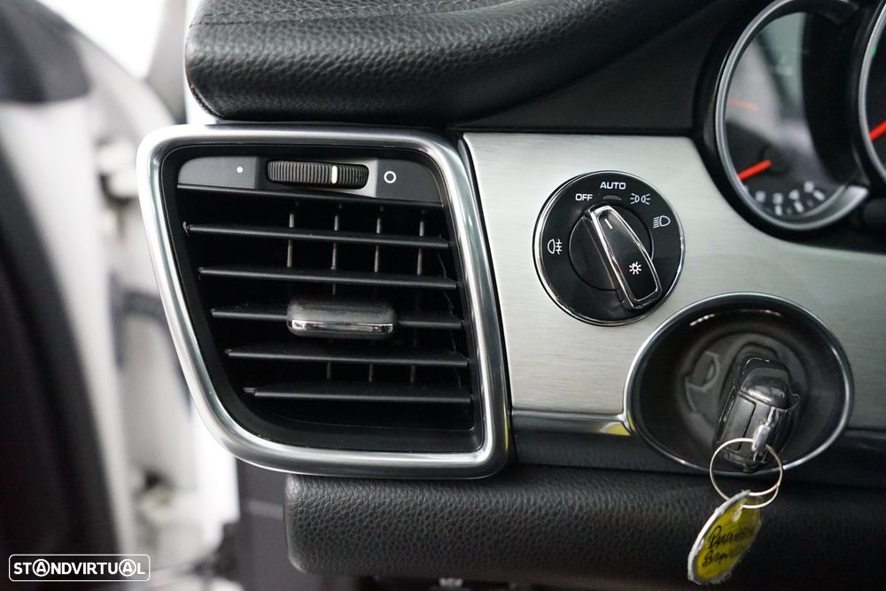 Porsche Panamera Platinum Edition - 20