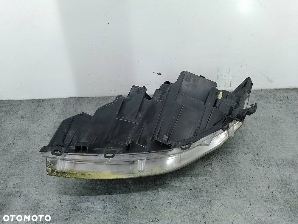 LAMPA PRZÓD PRAWA RENAULT LAGUNA III 260100038R 89901841 - 2