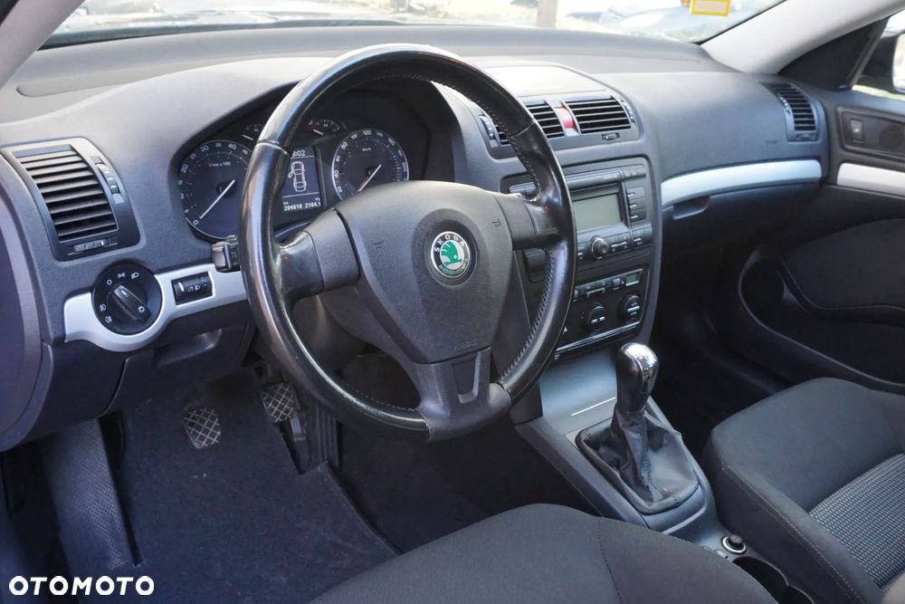 Skoda Octavia 1.8 TSI Ambiente - 9