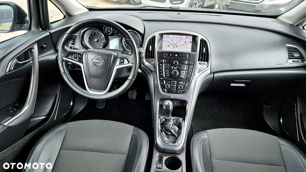 Opel Astra 1.4 T Cosmo - 33