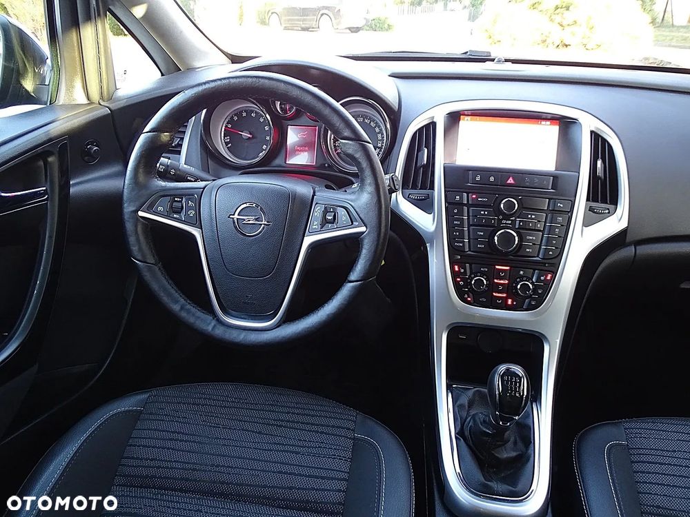 Opel Astra 1.4 Turbo Cosmo - 8