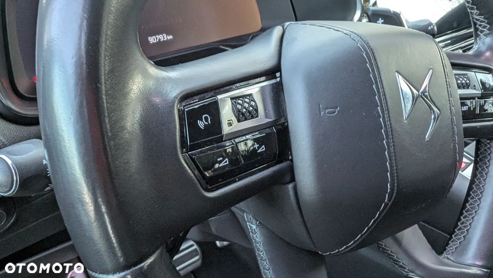 DS Automobiles DS 7 Crossback 2.0 BlueHDi So Chic - 27