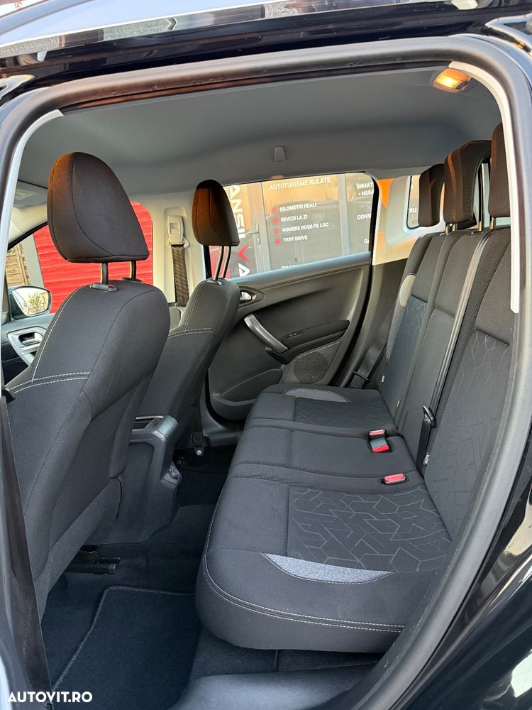 Peugeot 2008 1.2 L PureTech Allure - 7