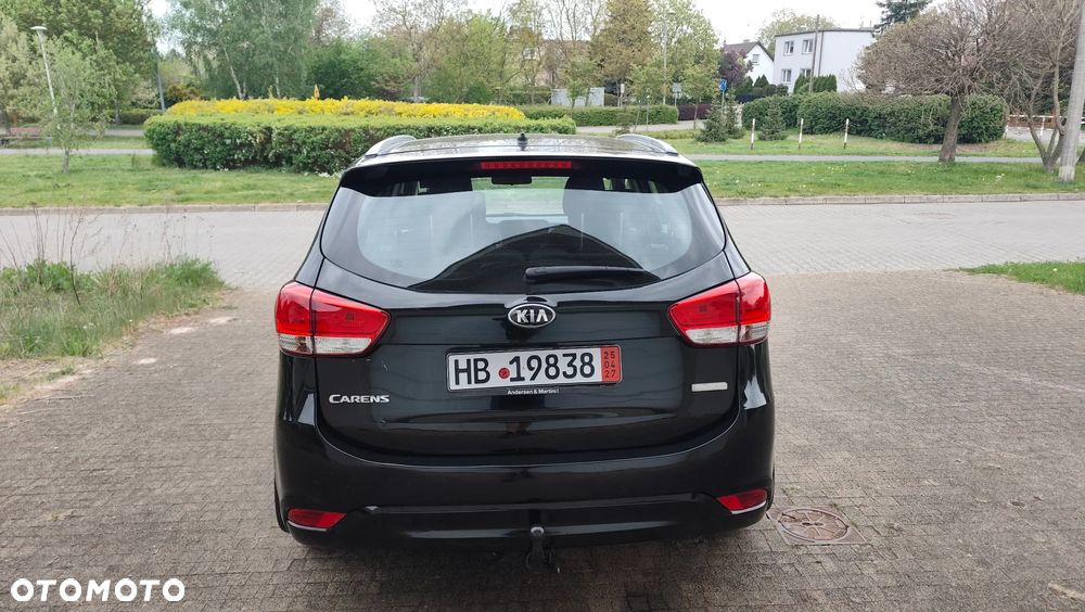 Kia Carens 1.6 GDI Fifa World Cup Edition - 18