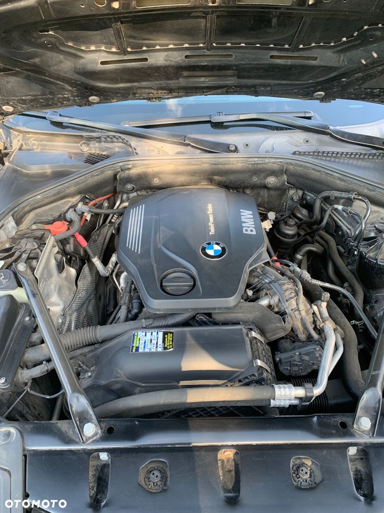 BMW Seria 5 520d Luxury Line - 9