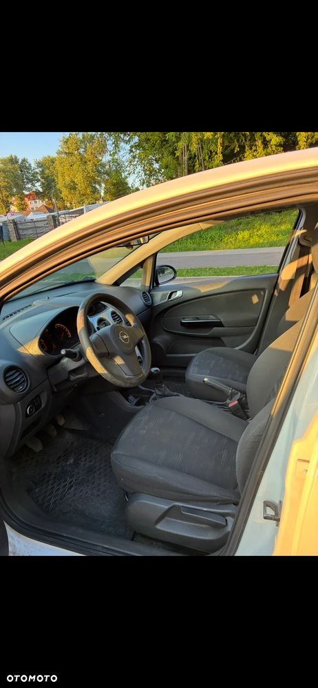 Opel Corsa 1.3 CDTI Essentia - 7
