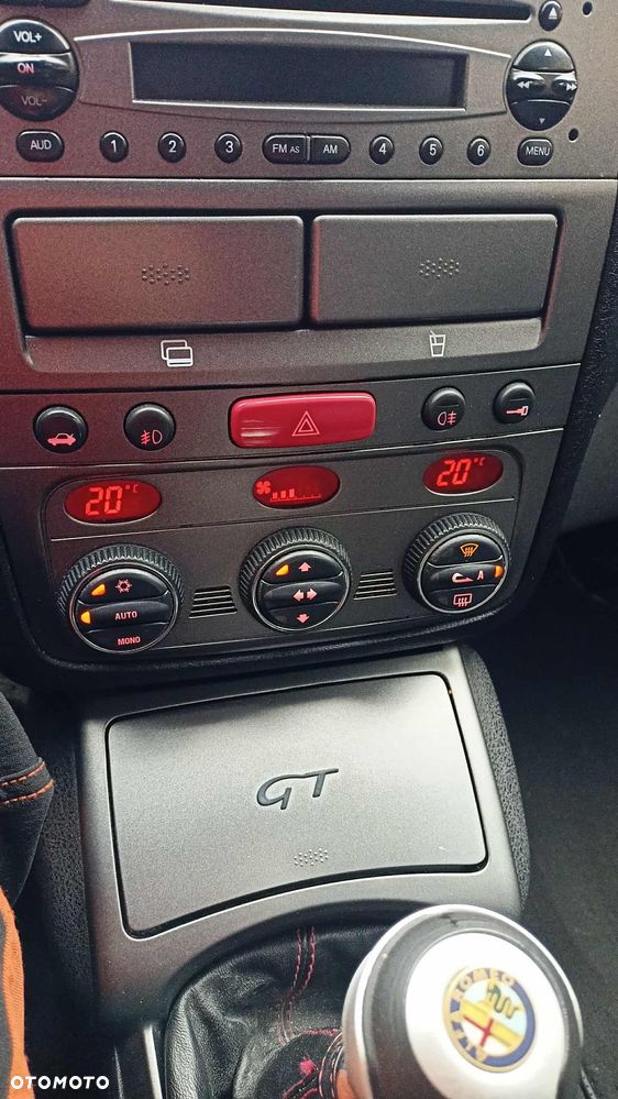 Alfa Romeo GT 1.9JTD 16V Progression - 8