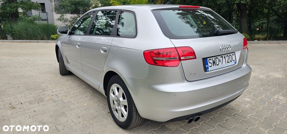 Audi A3 Sportback 1.8 TFSI Attraction - 2