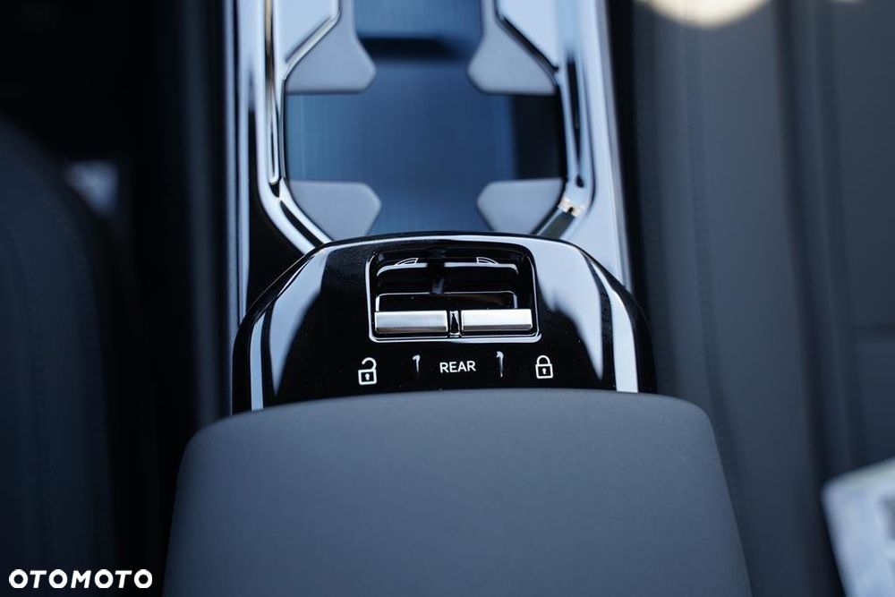 Volvo EX30 69kWh Single Motor Long Range Ultra - 17