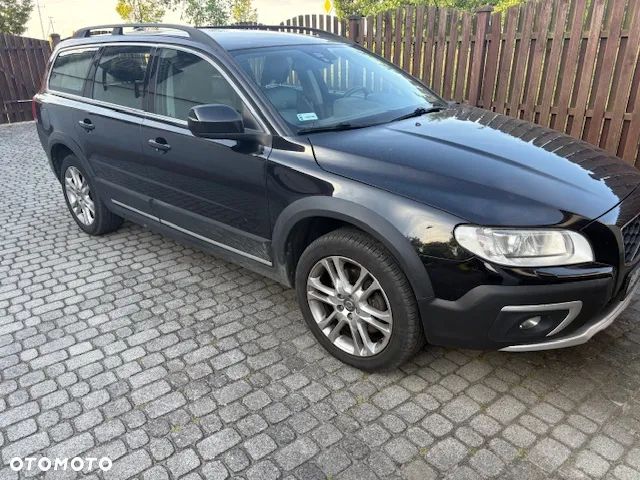 Volvo XC 70 2.4D AWD Momentum - 1