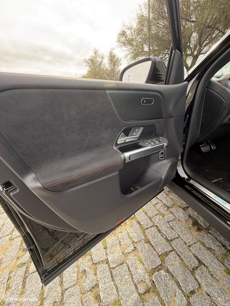 Mercedes-Benz EQB 300 4Matic AMG Line - 31