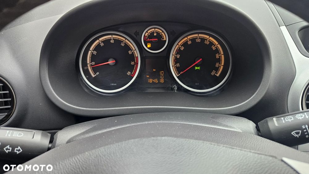 Opel Corsa - 35