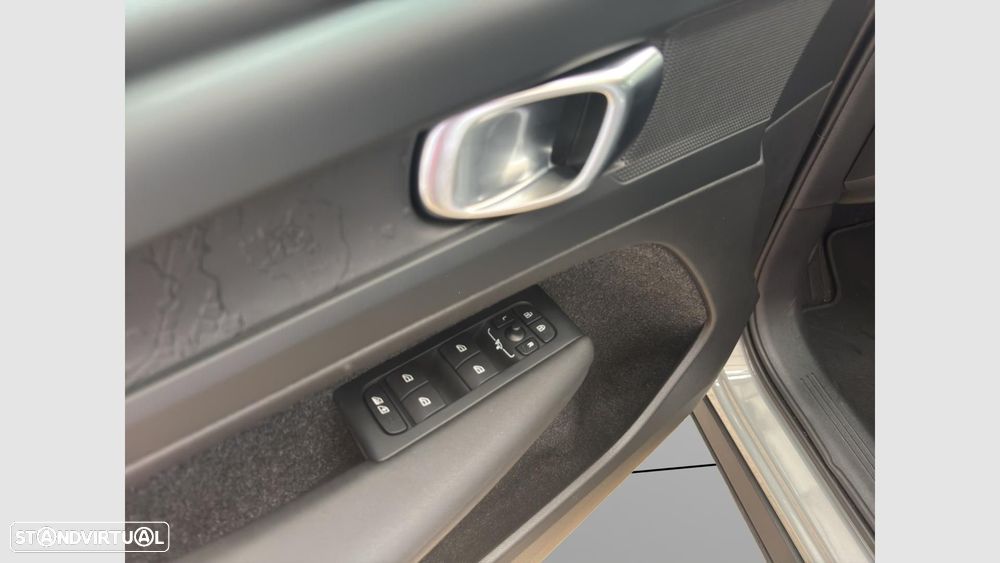 Volvo XC 40 2.0 B3 Essential - 11