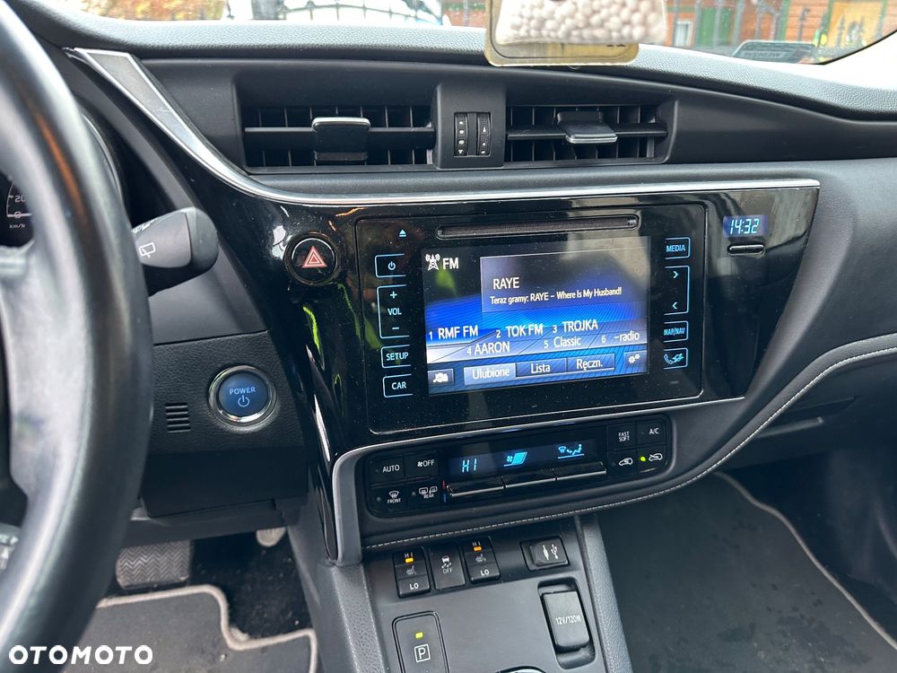 Toyota Auris Hybrid 135 Premium - 8