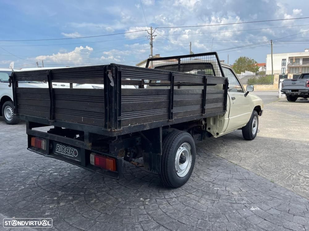 Toyota Hilux HILUX 2.4 D (75CV) - 5