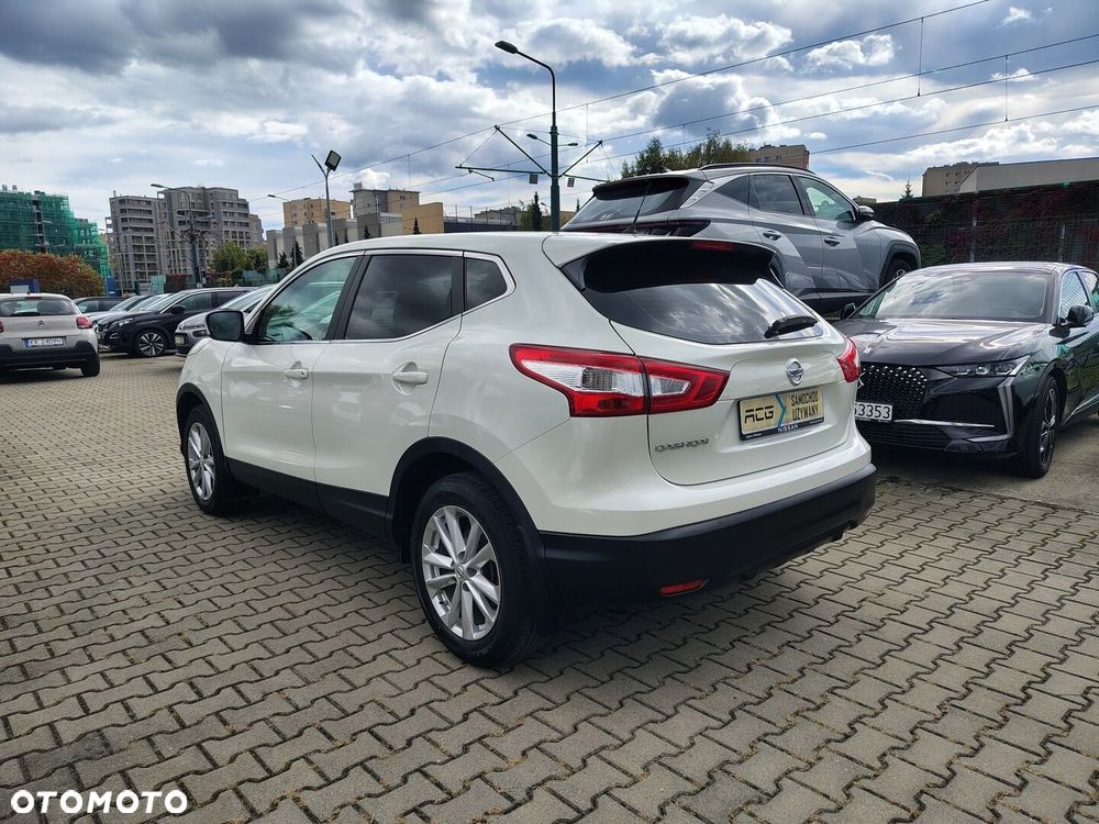 Nissan Qashqai - 4