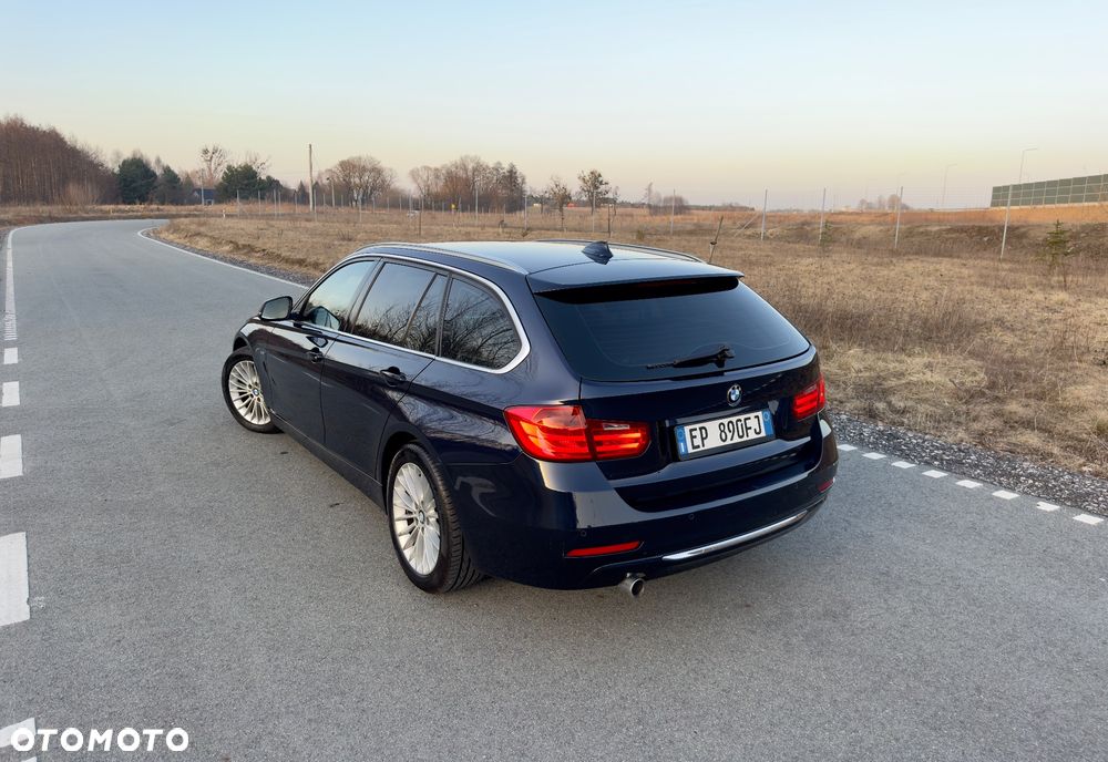 BMW Seria 3 320d Sport-Aut Luxury Line - 3