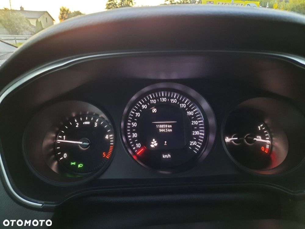 Renault Megane 1.5 Blue dCi Intens - 27