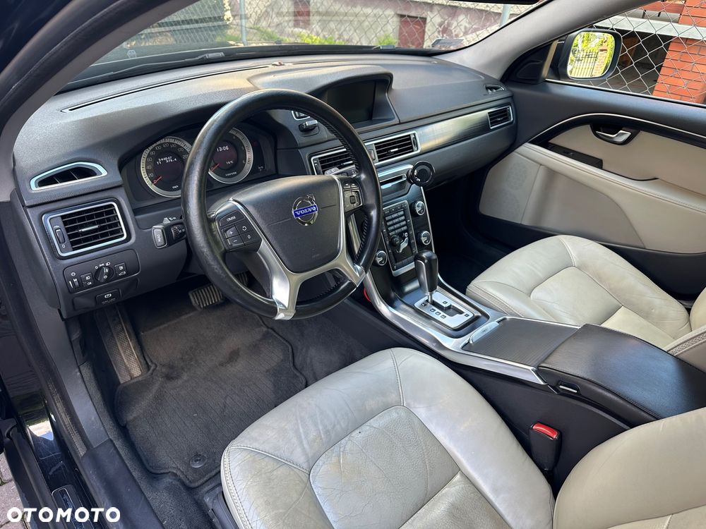 Volvo XC 70 - 12