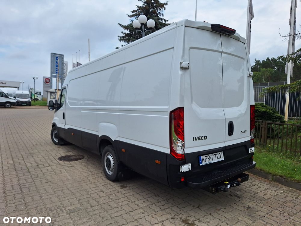Iveco Daily 35S18 HiMatic furgon 16m blaszak automat FV23% MAXI 8HP - 8