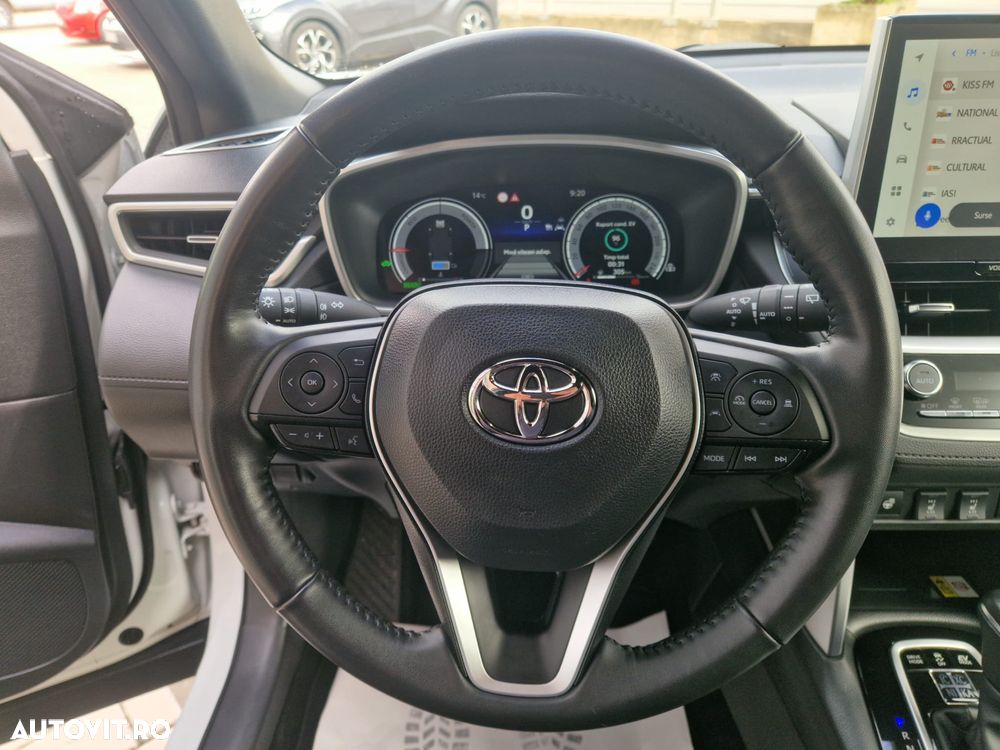 Toyota Corolla Cross - 13