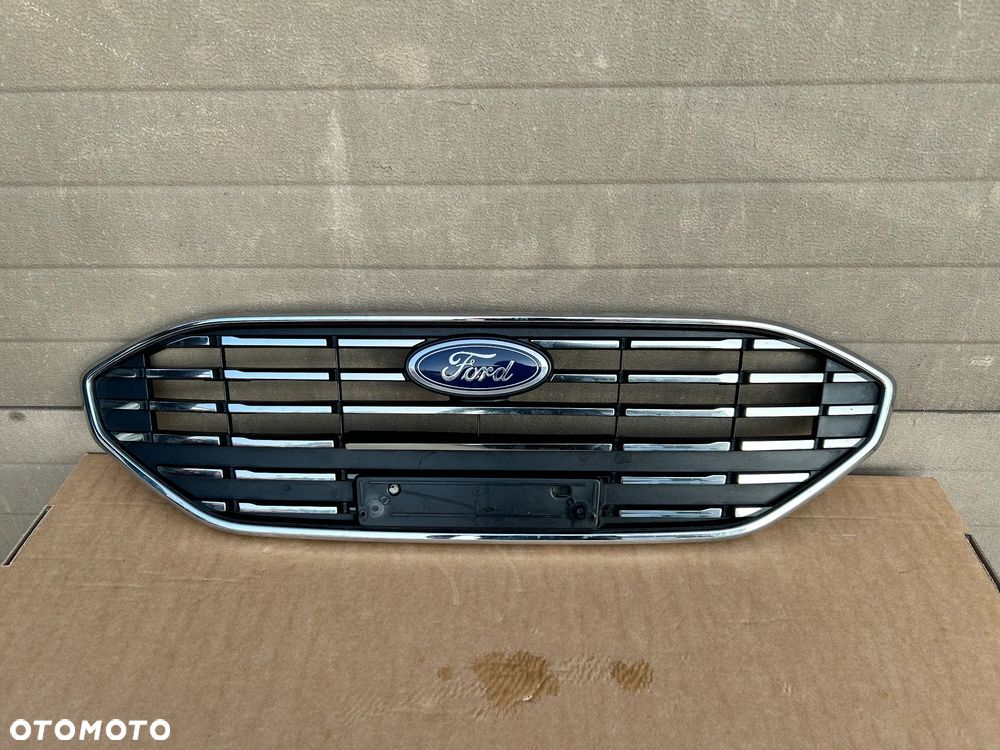 FORD FIESTA MK8 ATRAPA GRILL NX7B8200 - 1