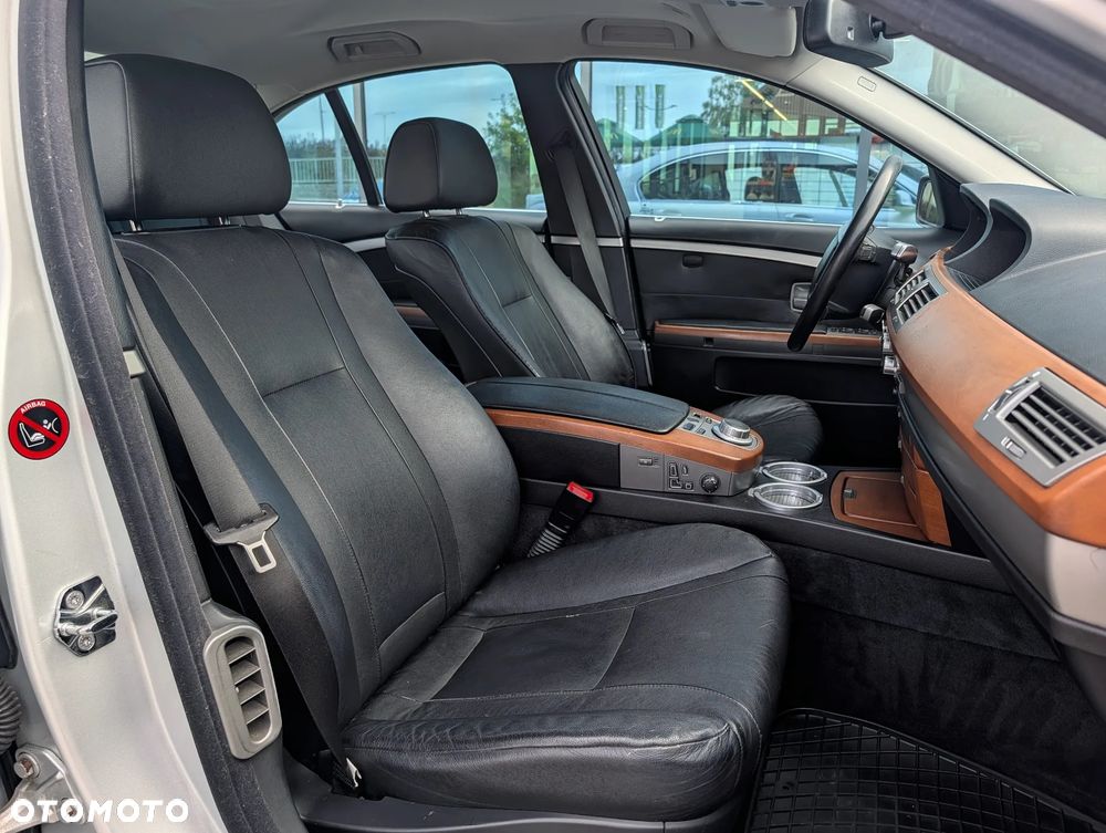 BMW Seria 7 740i - 15