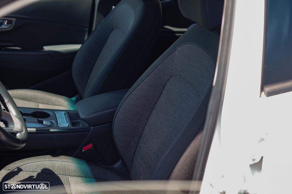 Hyundai Kauai 64 kWh Premium - 17