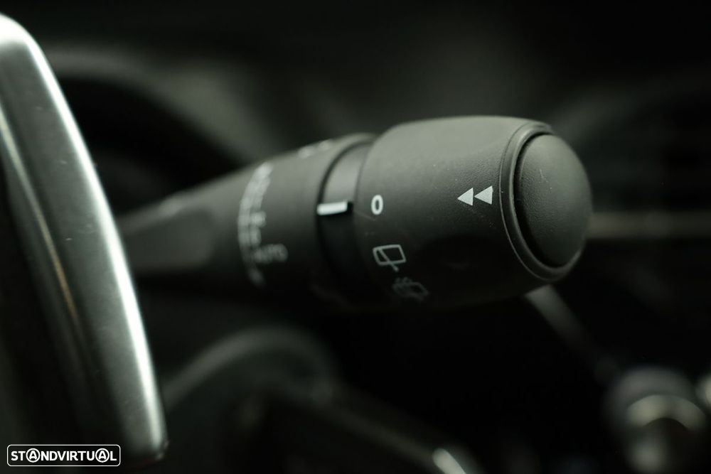 Peugeot 2008 1.2 PureTech Allure Pack EAT8 - 19