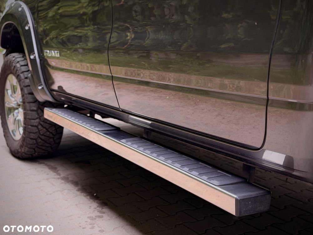 RAM 1500 Crew Cab Shortbed Bighorn - 26