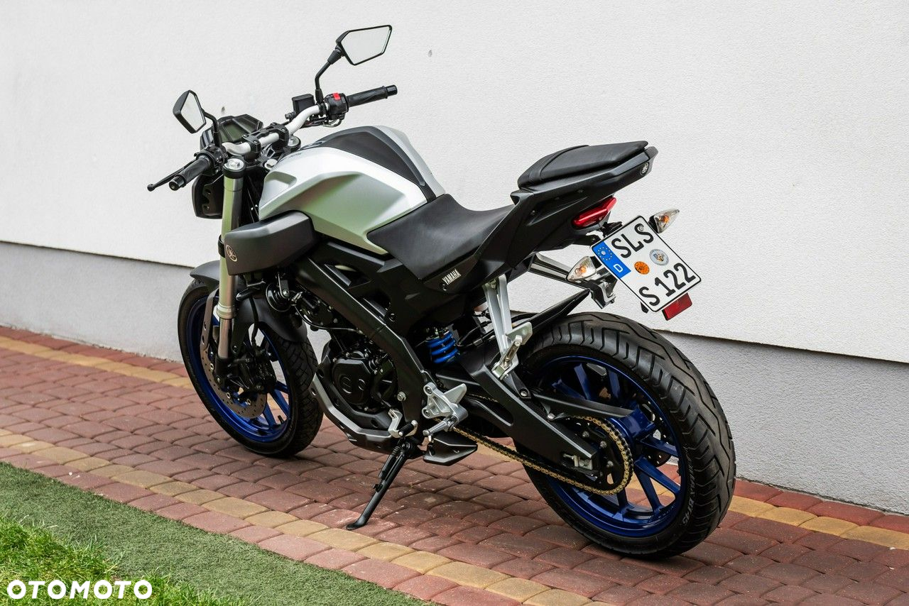 Yamaha MT - 4
