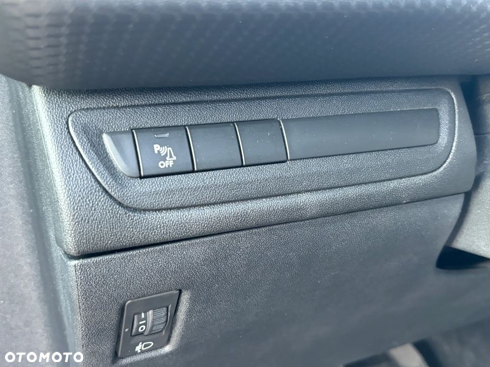 Peugeot 2008 BlueHDi 100 STOP & START Allure - 20